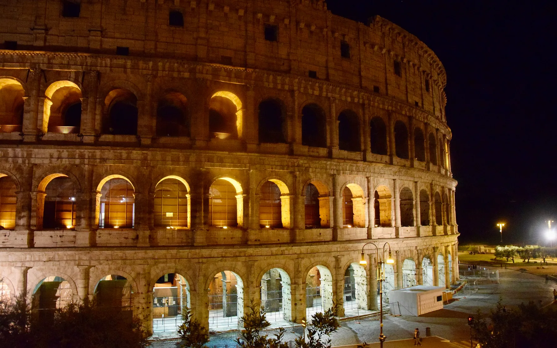 Imagem ilustrativa de Roma e Paris